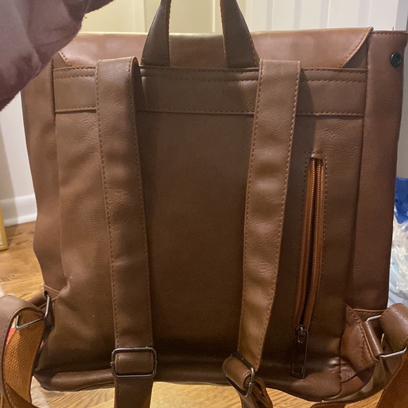 Never used leather backpack - Picture 5 of 5